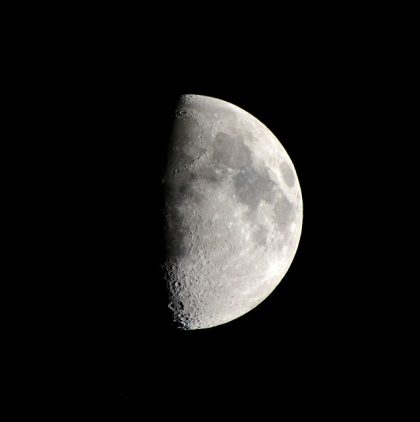 moon-927215_640